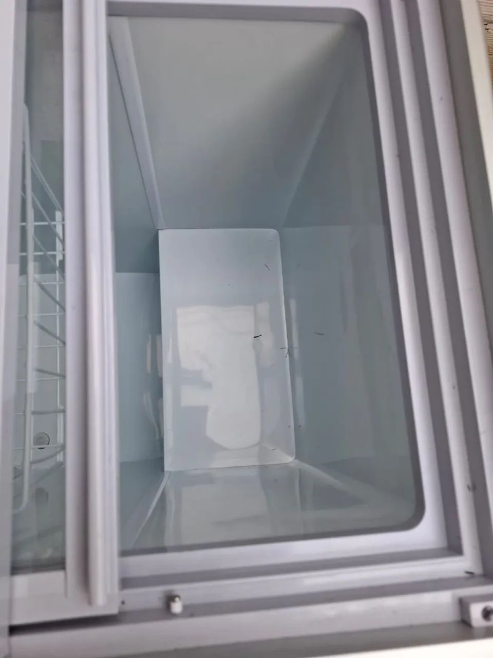 Freezer Horizontal EOS 100 Litros.comprei e nunca usei...zero com nota - Foto 3