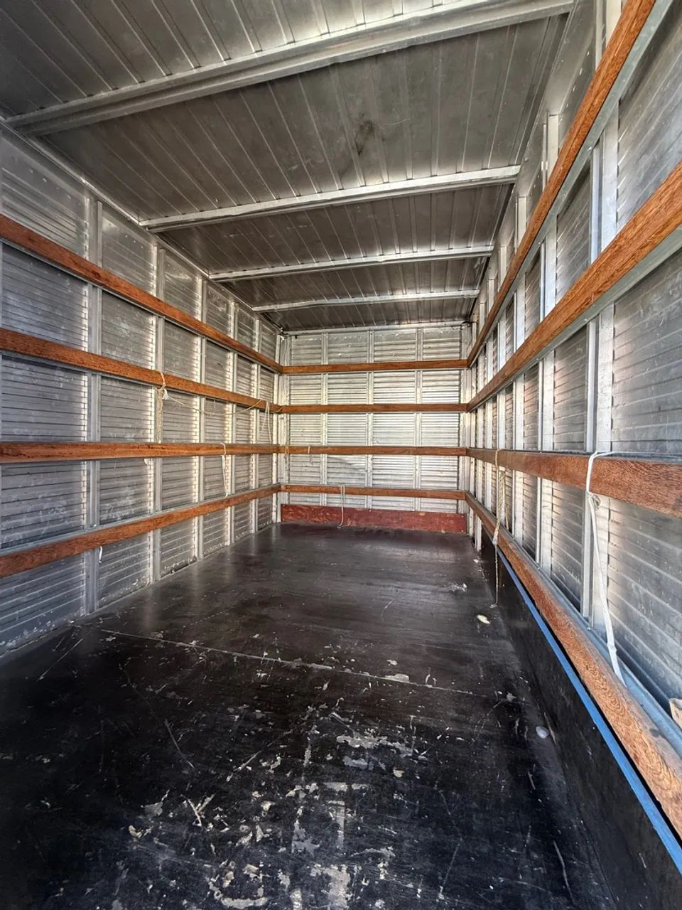 Vendo Iveco Daily 70c17 ano 2013 - Foto 4