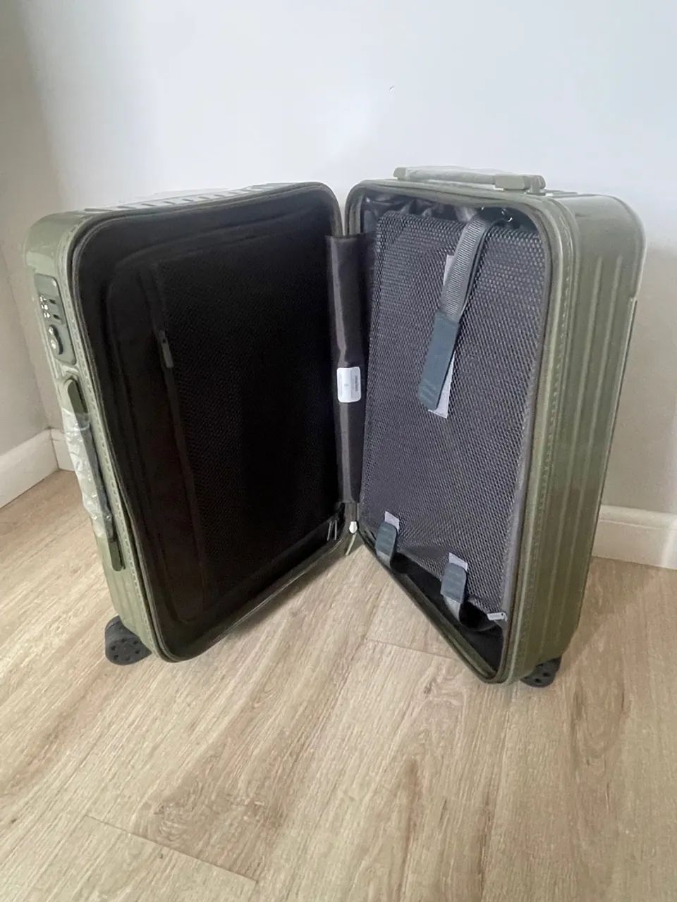 Mala de Viagem Rimowa Essential  - Foto 5