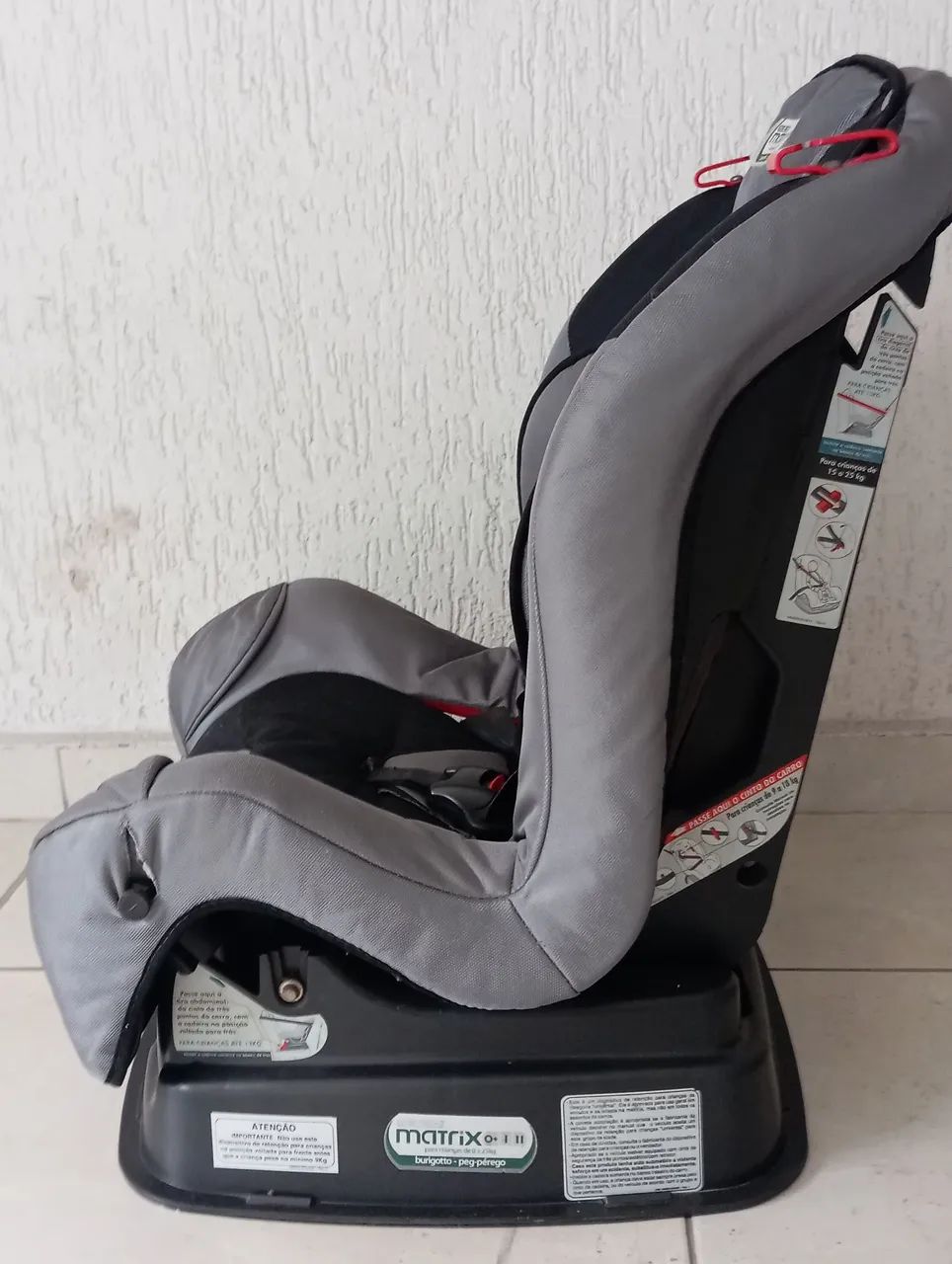 Cadeira de bebê para Carro Matrix Neo super conservada - Foto 4