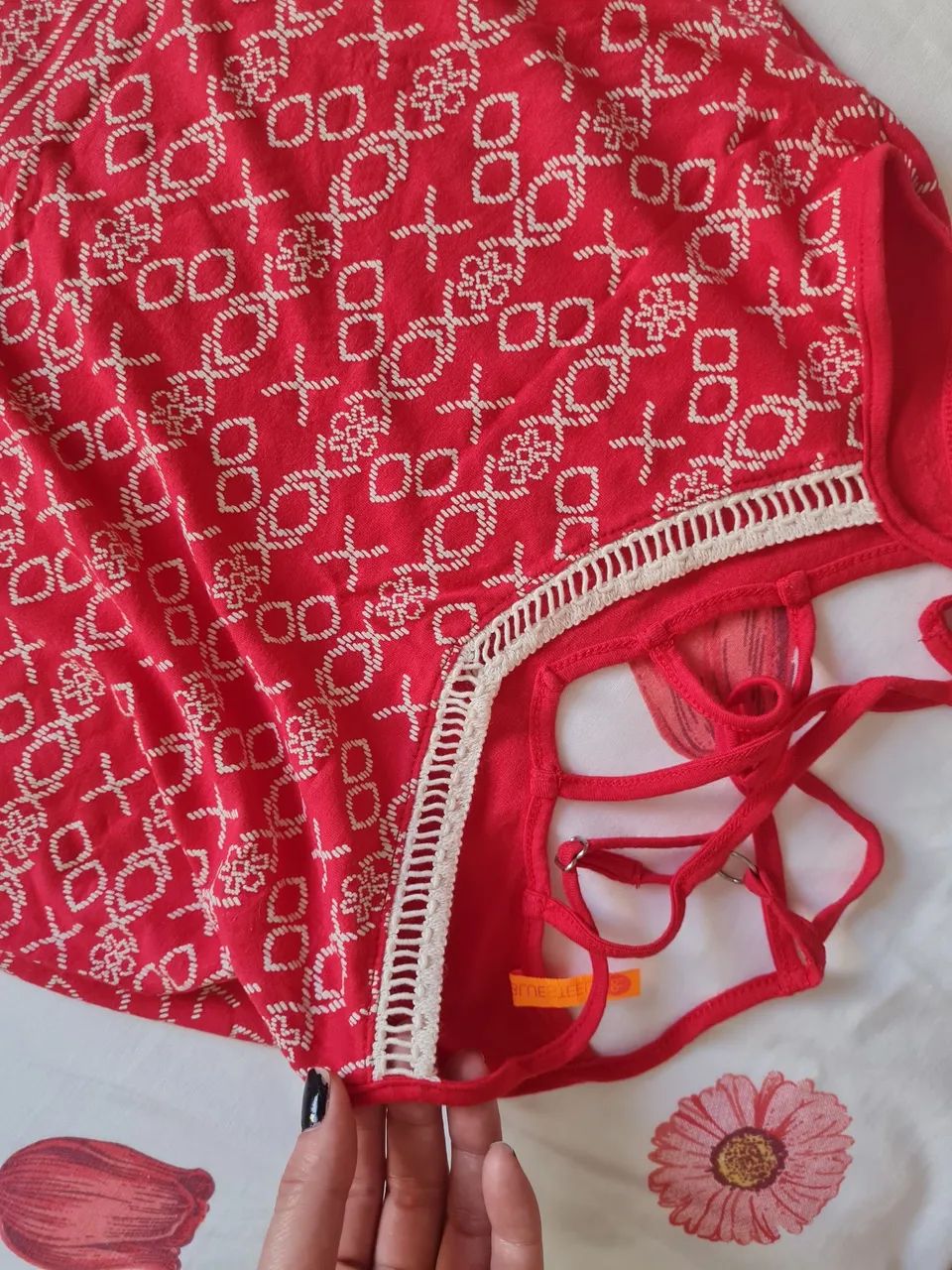 Blusa vermelha com detalhes  - Foto 4