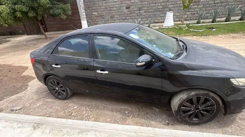 SUCATA KIA CERATO 2010