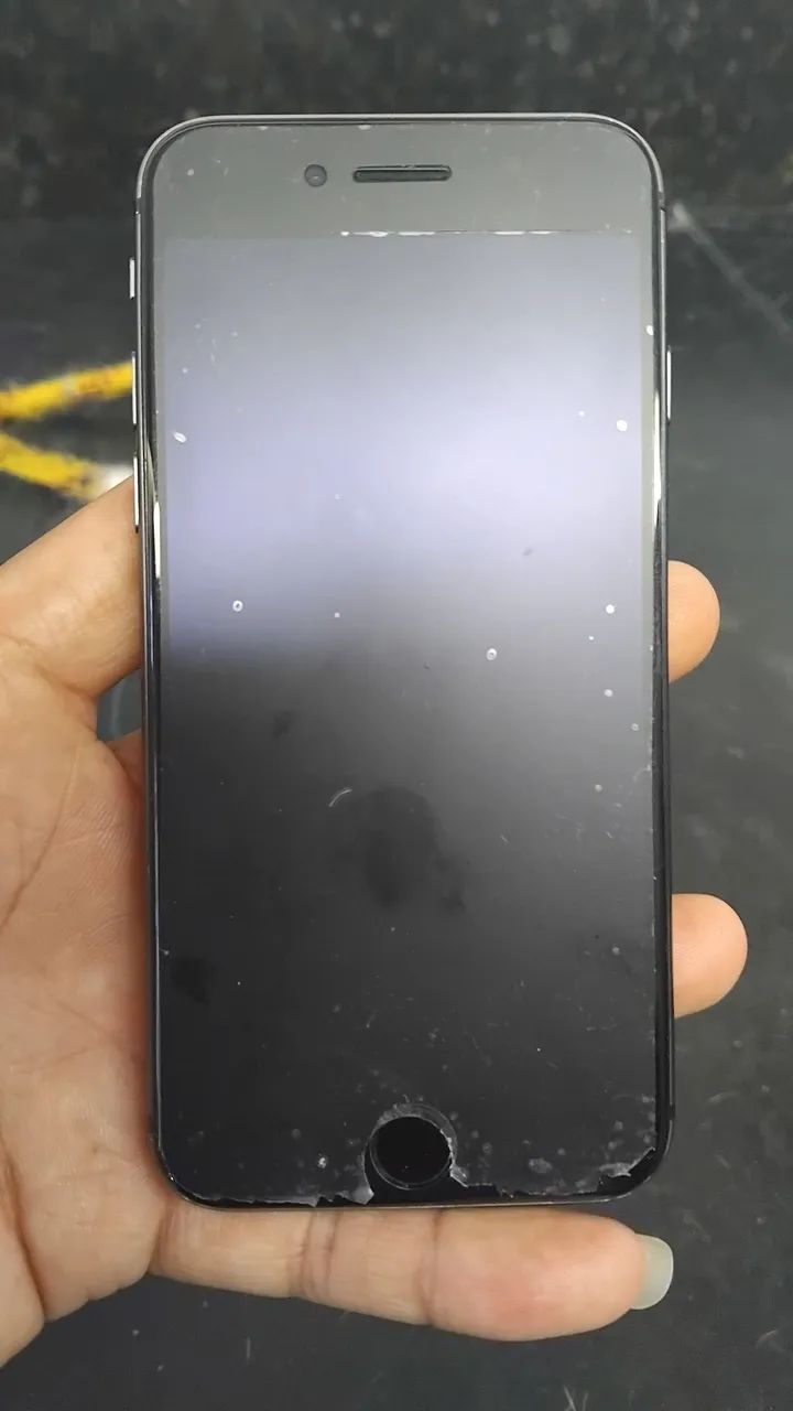 Vende se iphone 8 leia anúncio 