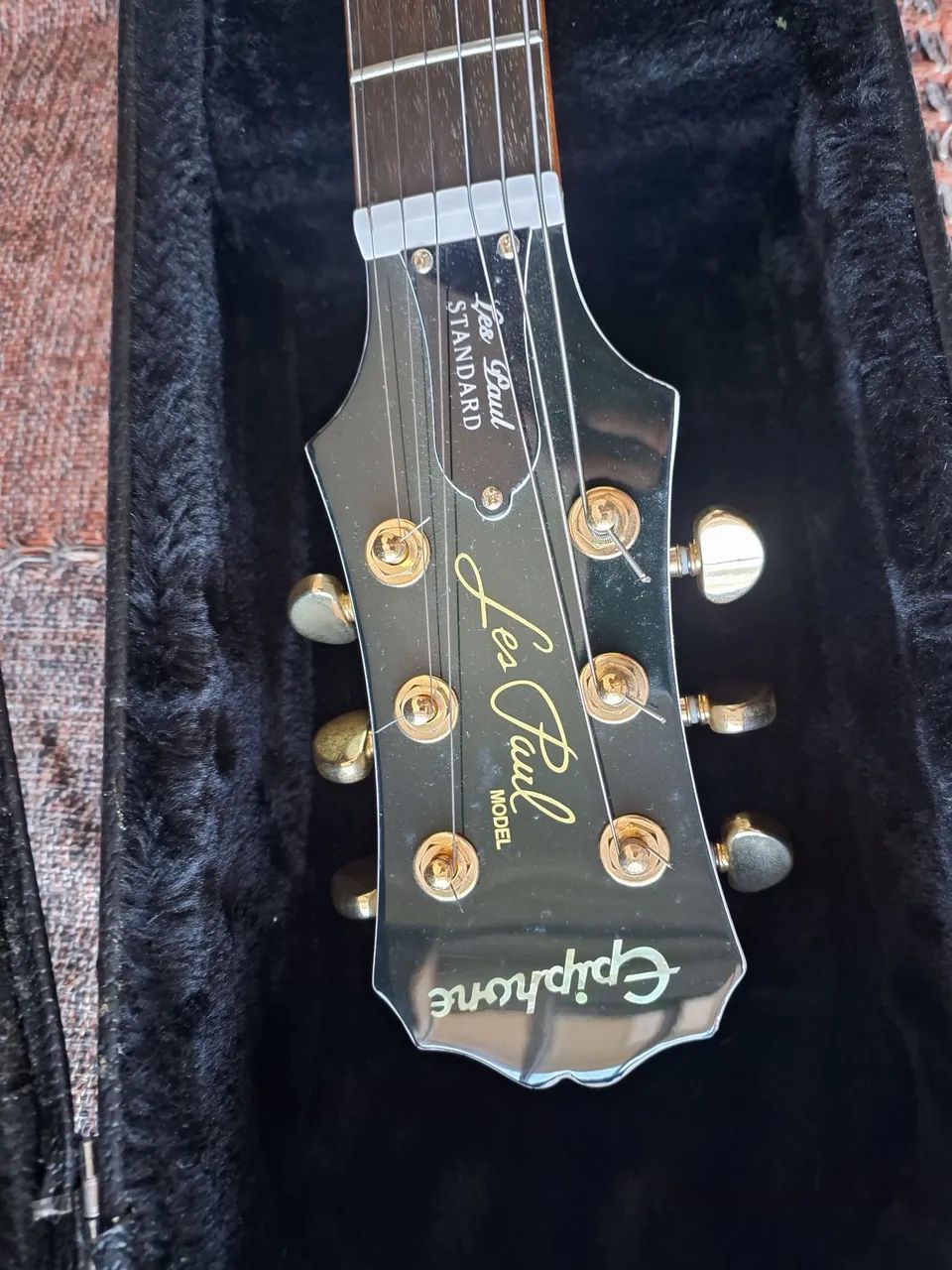 Guitarra Epiphone standard com case Gator. - Foto 3