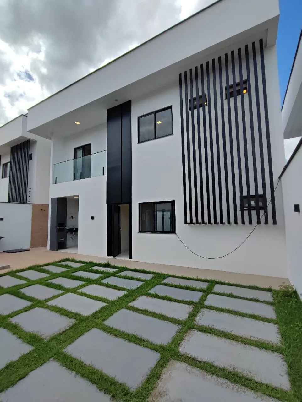 Vendo Casa Alto Padrão 04 Suítes no Araçagy Próximo ao Bacuri Center.