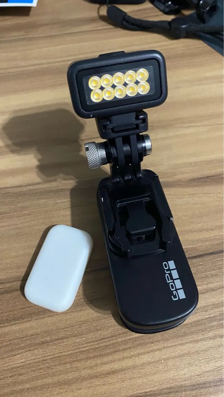 GoPro Hero 11 Black - À prova d água - Nova com Kit acessórios - Foto 2