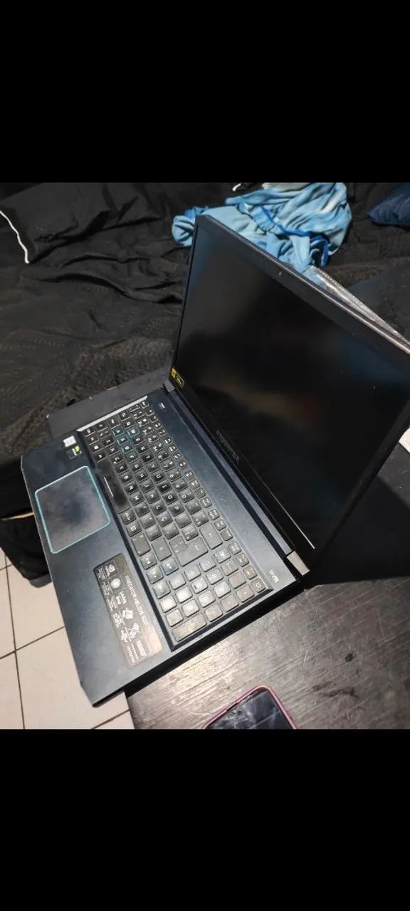 Acer Predator Helios 300 - Foto 2