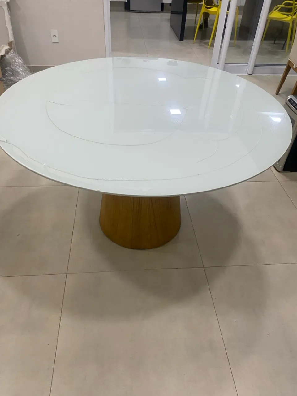 Mesa de Jantar Redonda com Tampo de Vidro Branco