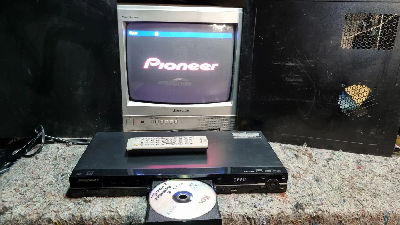 DVD Player Pioneer DV-420V-k Com controle Remoto tudo funcionando<br>