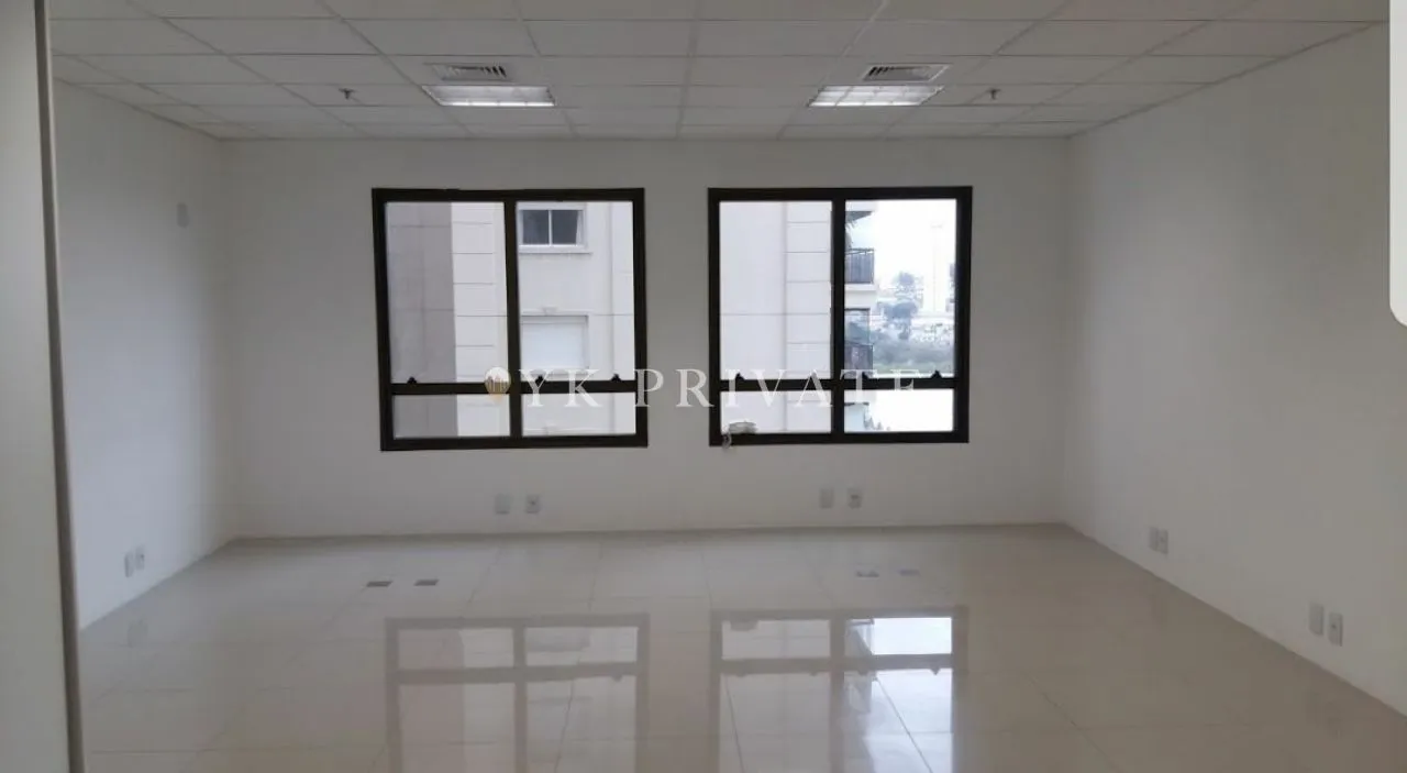 Sala Comercial à venda/ Barra Funda / Av. Marques de São Vicente / 45m² / 1 vaga