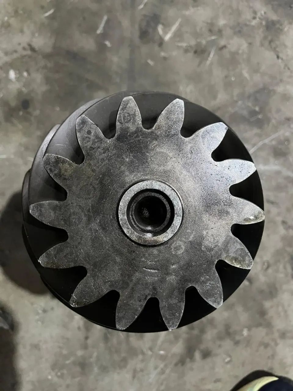 Coroa e pinhão traçado  scania R660 14x43  - Foto 3