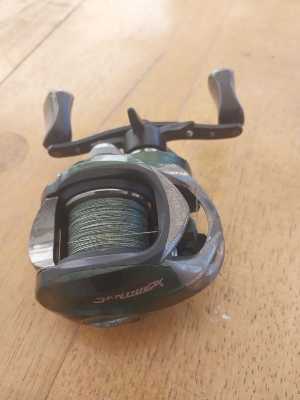 KIT Pesca - CARRETILA MARURI+VARA 2,13MT+ISCAS ARTIFICIAIS - OPORTUNIDADE