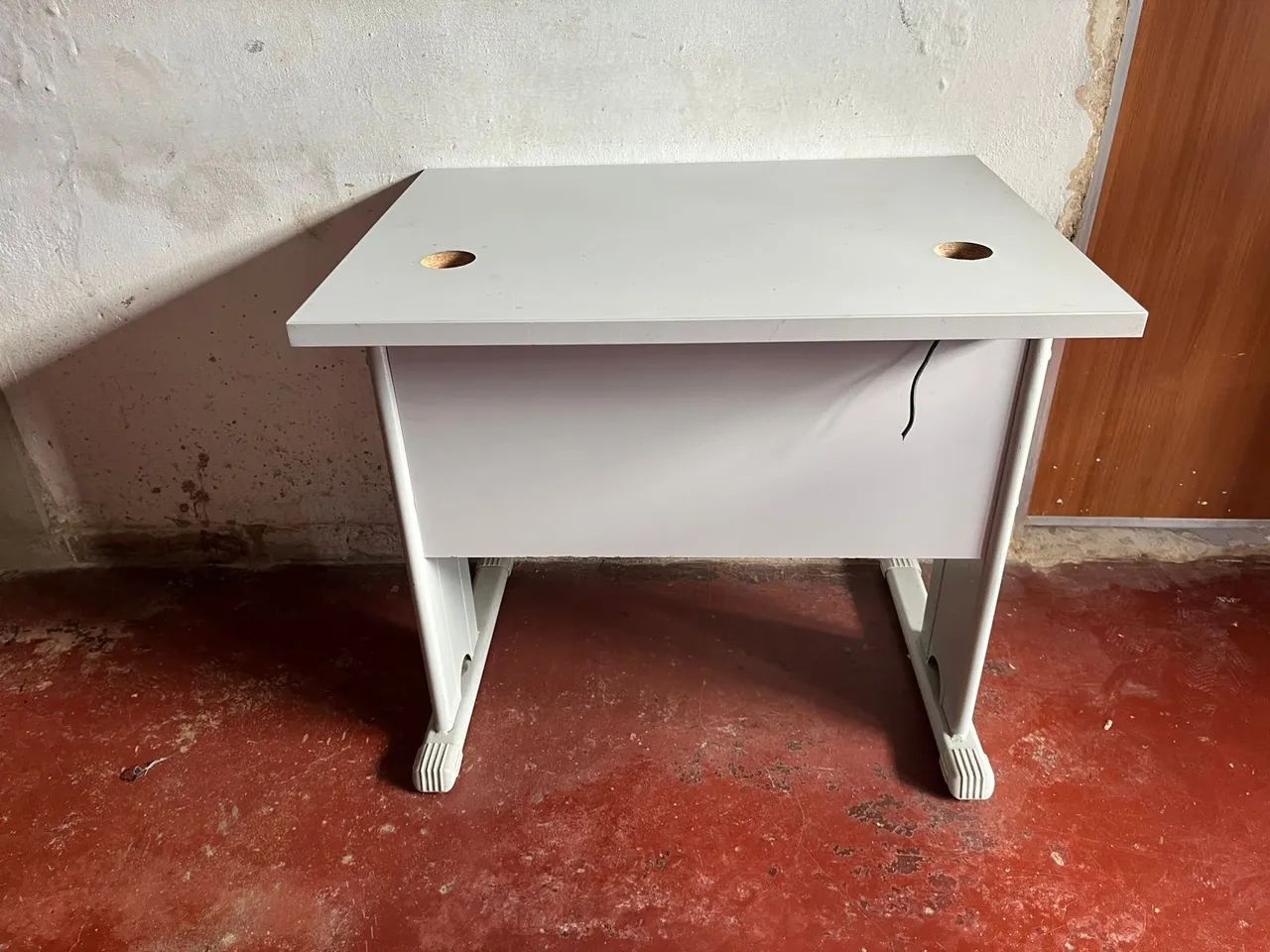 Desk64861129309313120