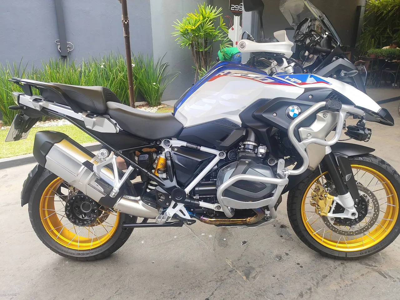 GS 1250