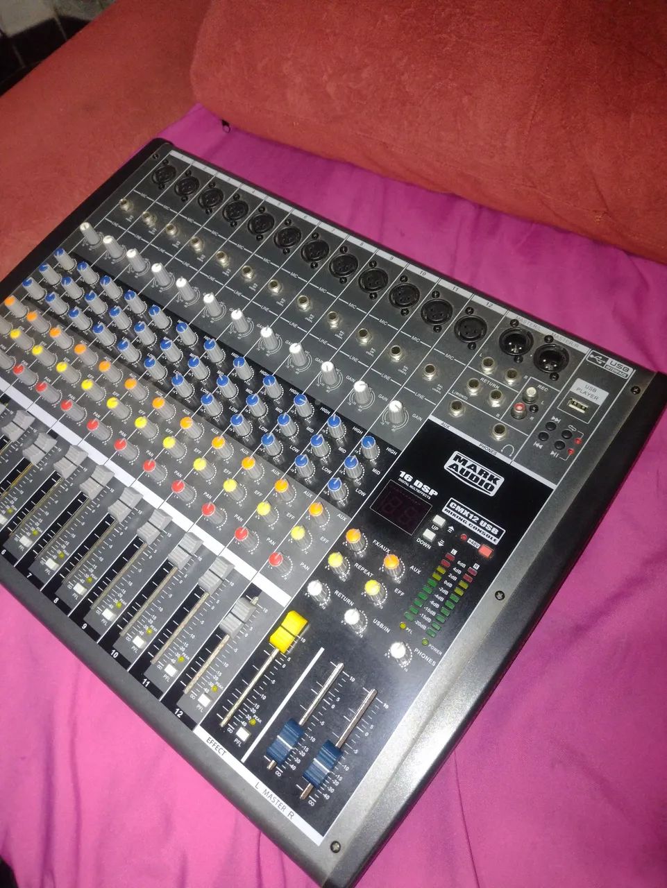 Mesa de Som com Bluetooth Mark Audio CMX12 USB