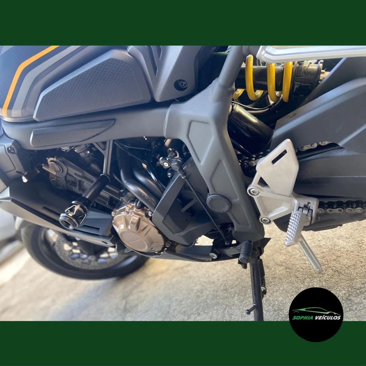 Honda CB 650R 2022 - Impecável - Foto 8