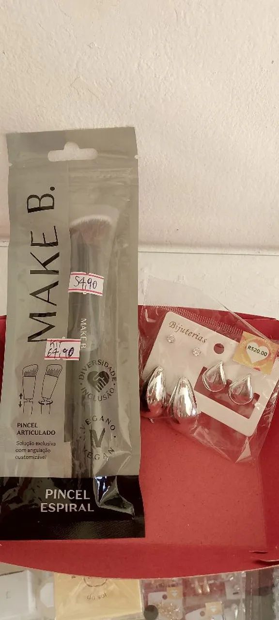 Kit pincel espiral Make B. + 3 bijous