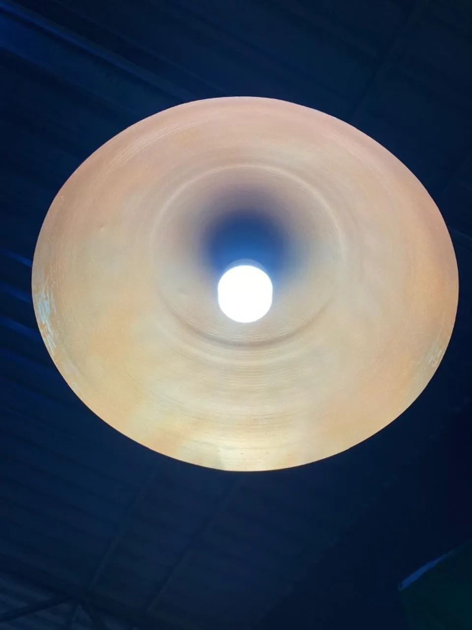 Luminária Industrial Cor Preta - EXCELENTE ESTADO - Foto 2