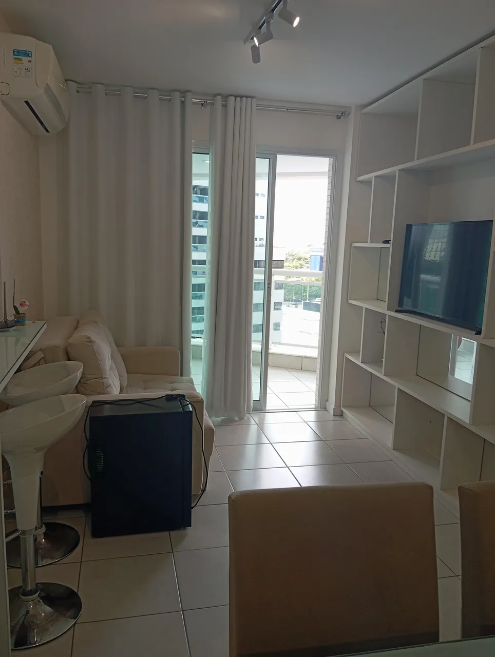 Apartamento mobiliado 1/4 Studio nascente total frente ao salvador shopping ao lado da UN