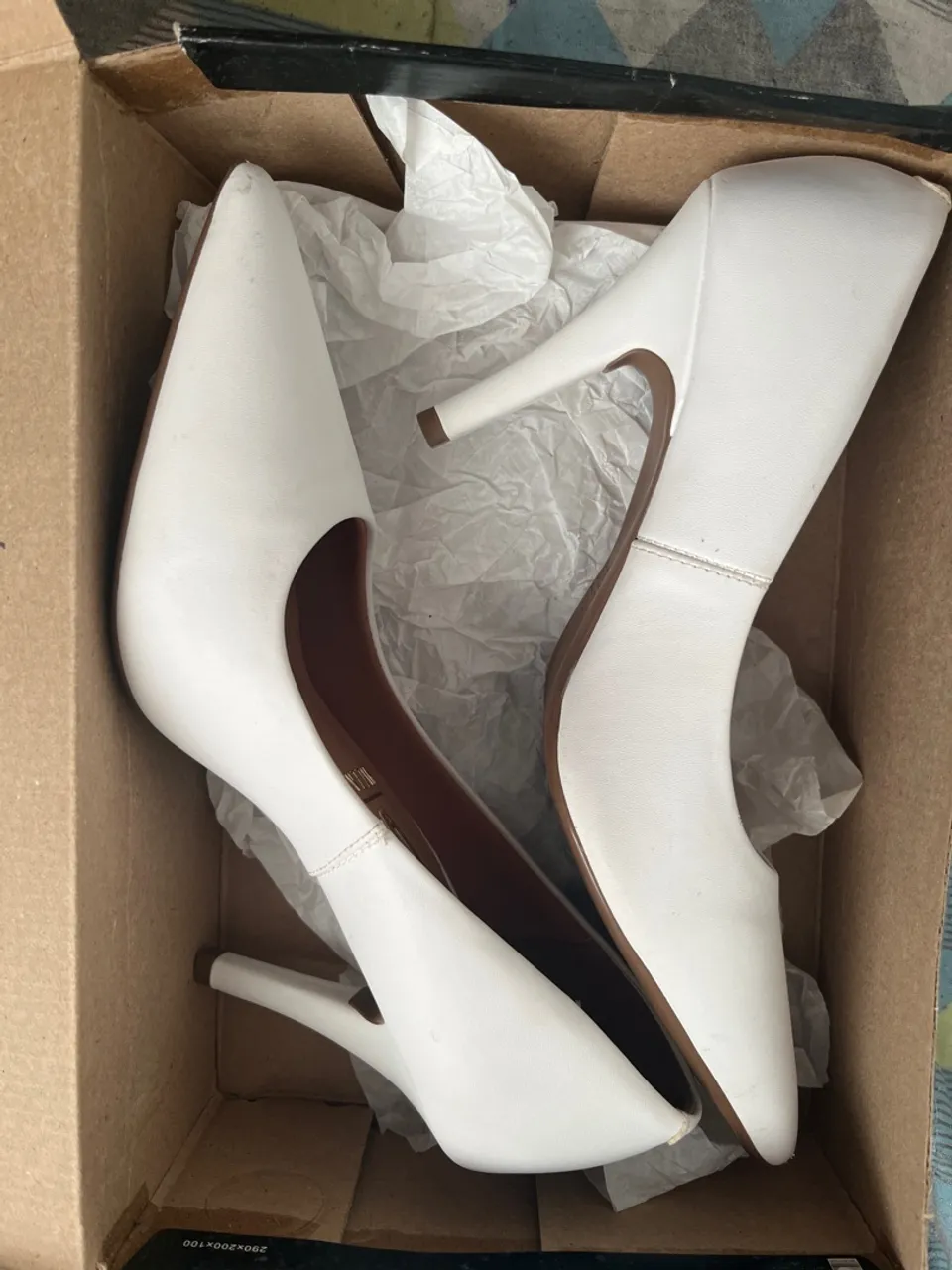 Sapatos Scarpin de Salto Branco Elegantes Vizzano