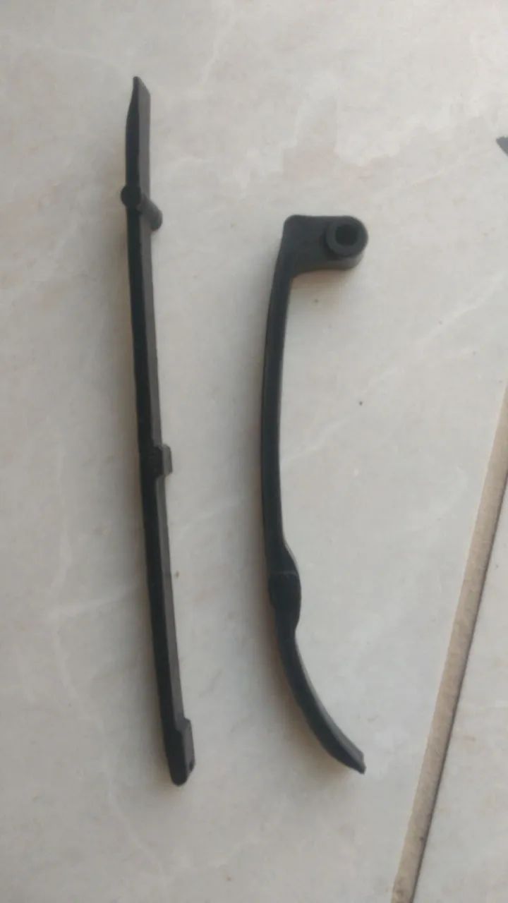 Prisioneiros cilindro, haste de embreagem, guia corrente de comando. Original Intruder 125 - Foto 2