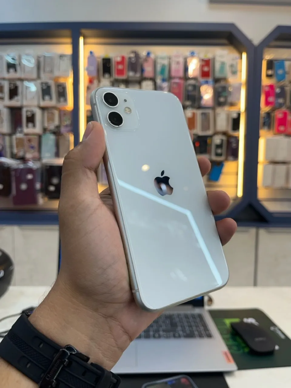 VENDO IPHONE 11