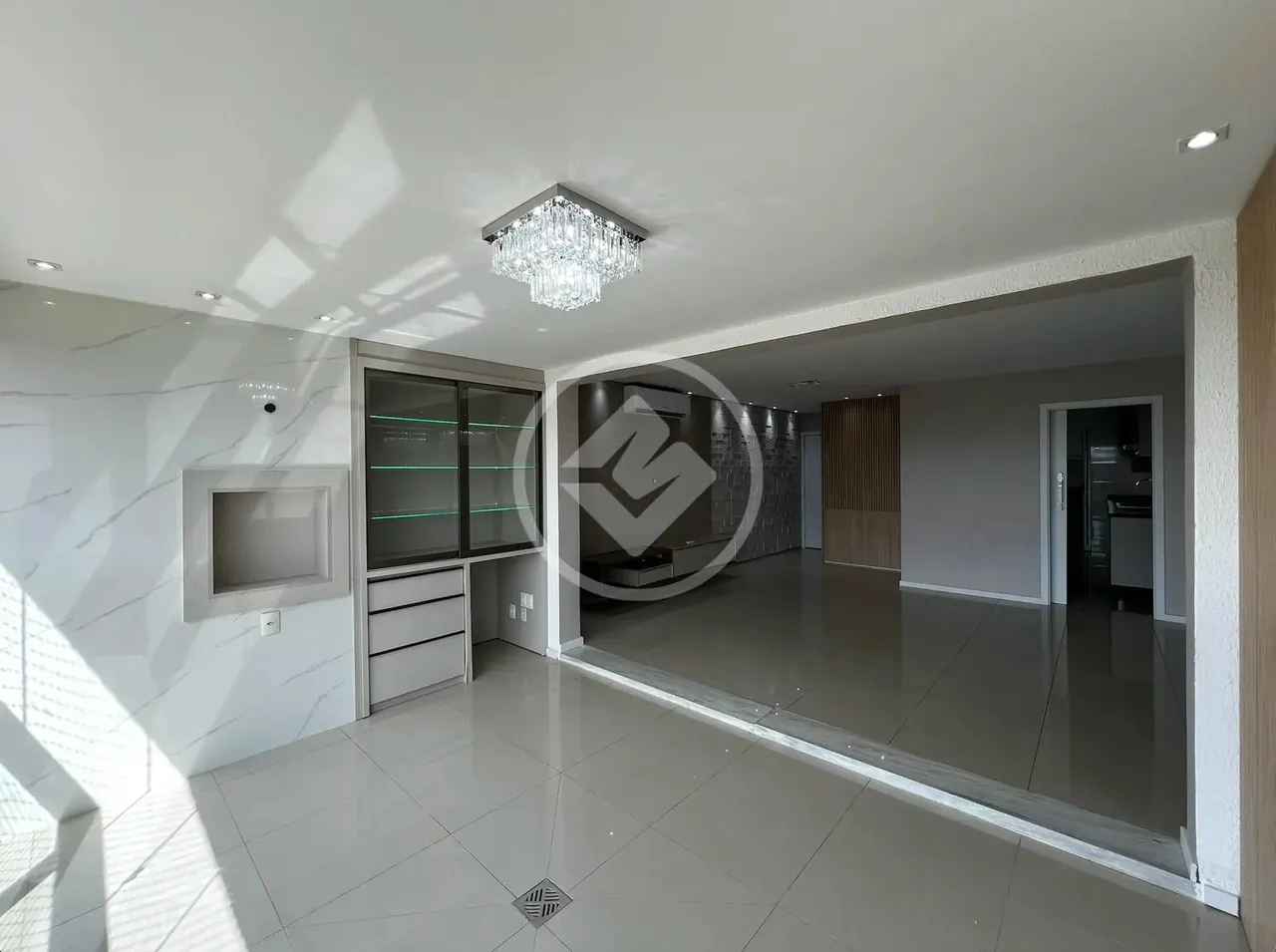 APARTAMENTO A VENDA NO EDIFICIO BELLE VIE - ÁREA TOTAL 135M2 - 3 SUÍTES SENDO UMA MASTER -