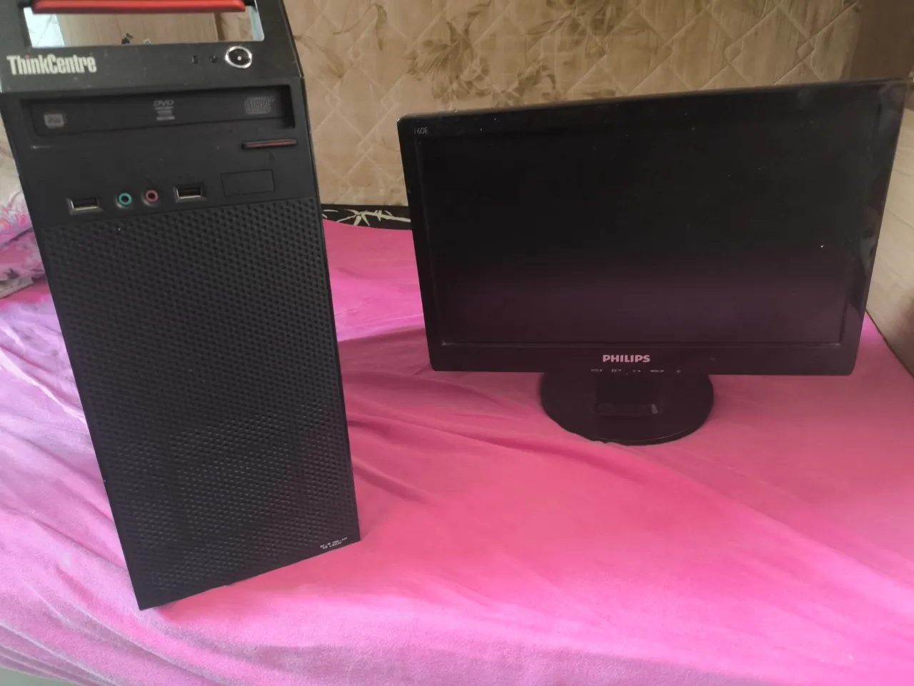 Computador Lenovo ThinkCentre + Monitor Philips