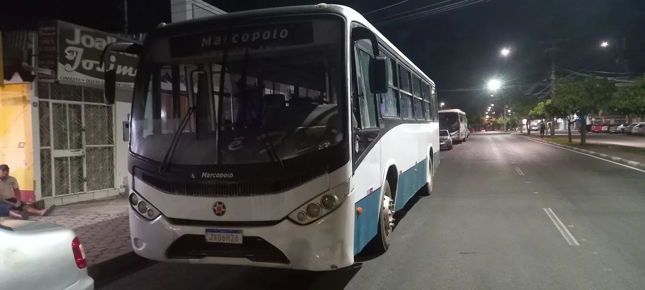 Vendo ônibus Volkswagen 15180 