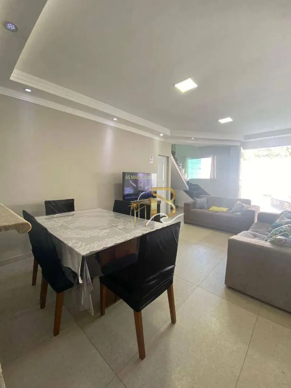 Sobrado com 8 dormitórios à venda por R$ 1.100.000,00 - Praia de Pernambuco - Guarujá/SP