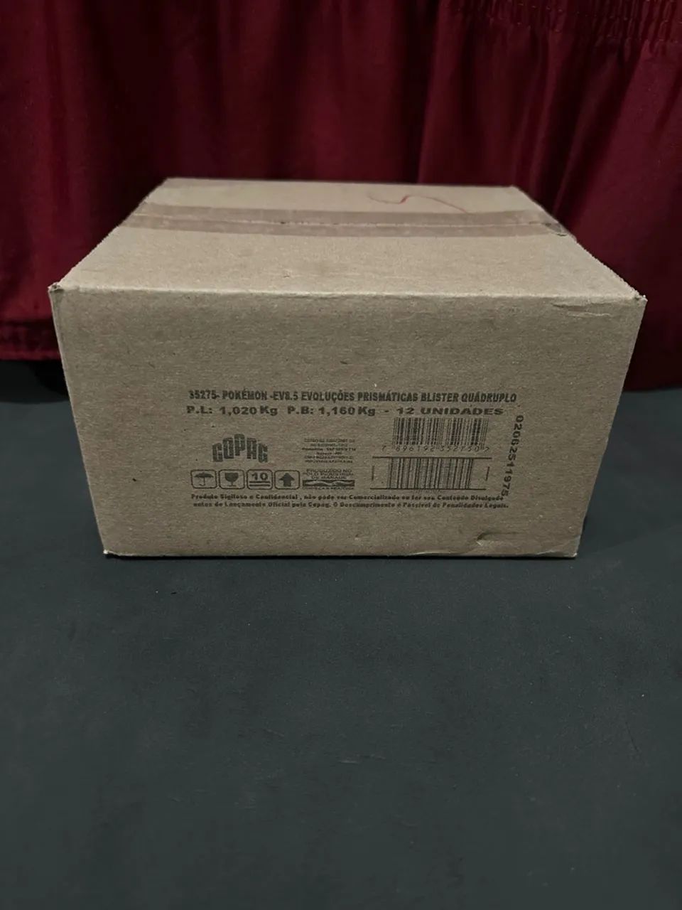 Kit Case Blister Quádruplo: Evoluções Prismáticas + Amigos de Jornada Pokémon TCG