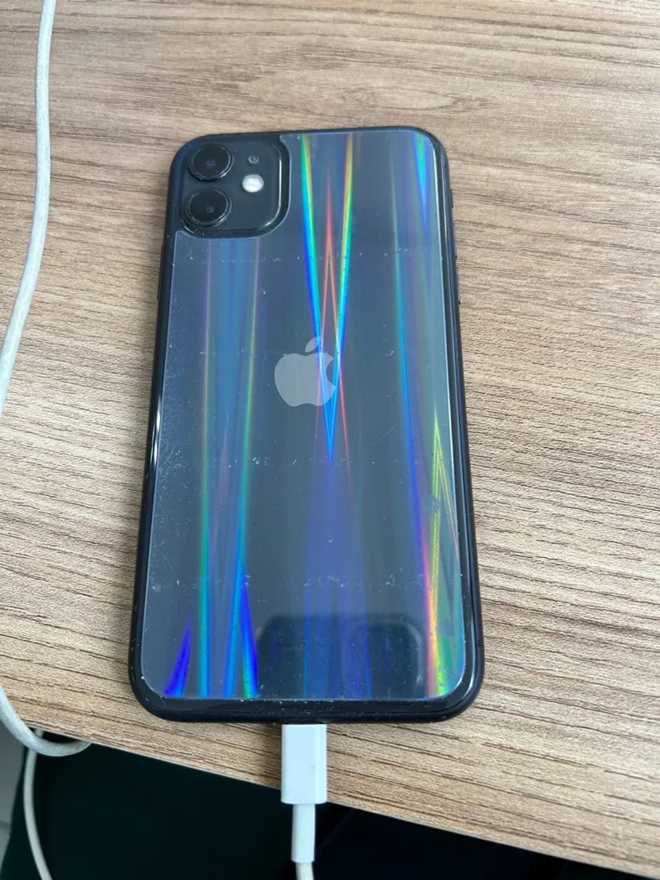 iPhone em ótimo estado de funcionamento e atualização, sou muito cuidadosa