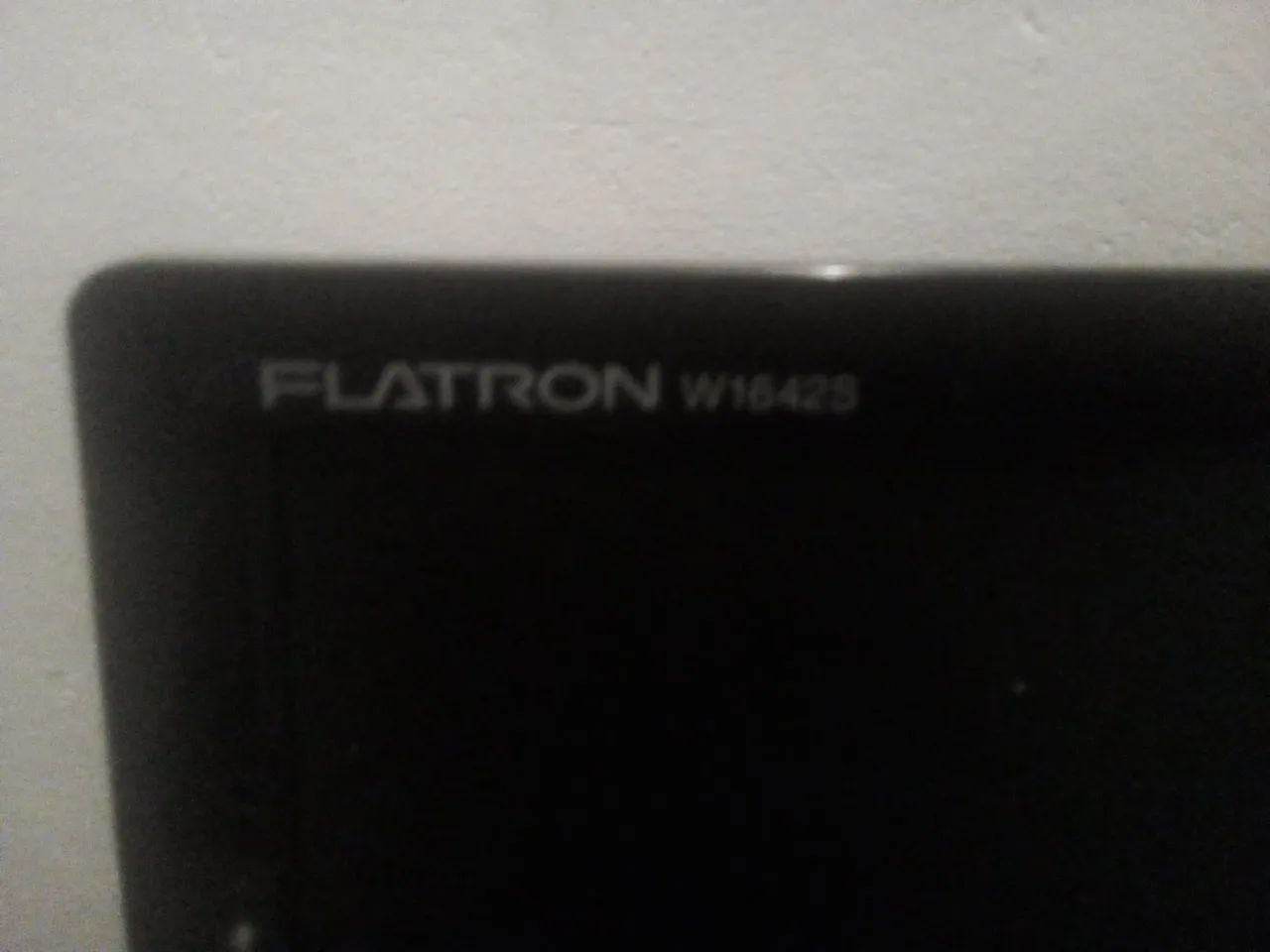 Monitor LG Flatron W1642S 15,6 pol tela liga e apaga - Foto 2
