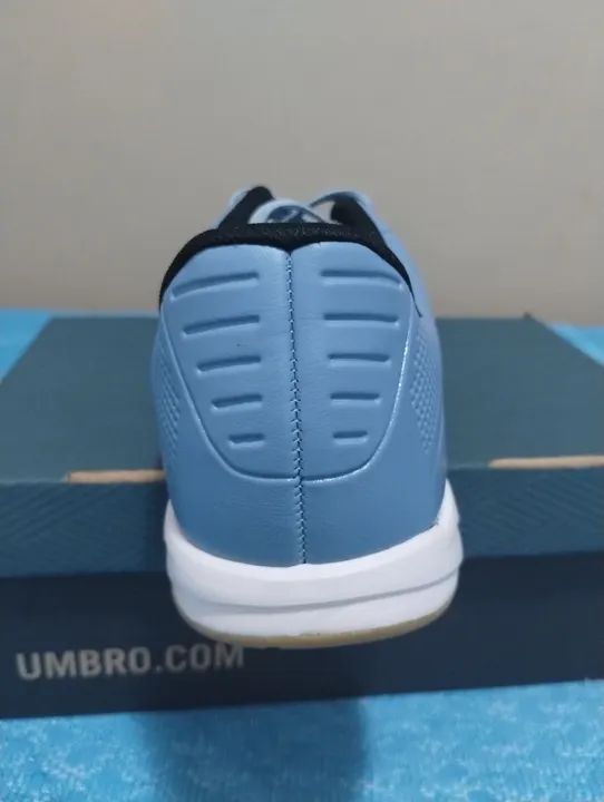 Chuteira futsal umbro número 41 - Foto 4