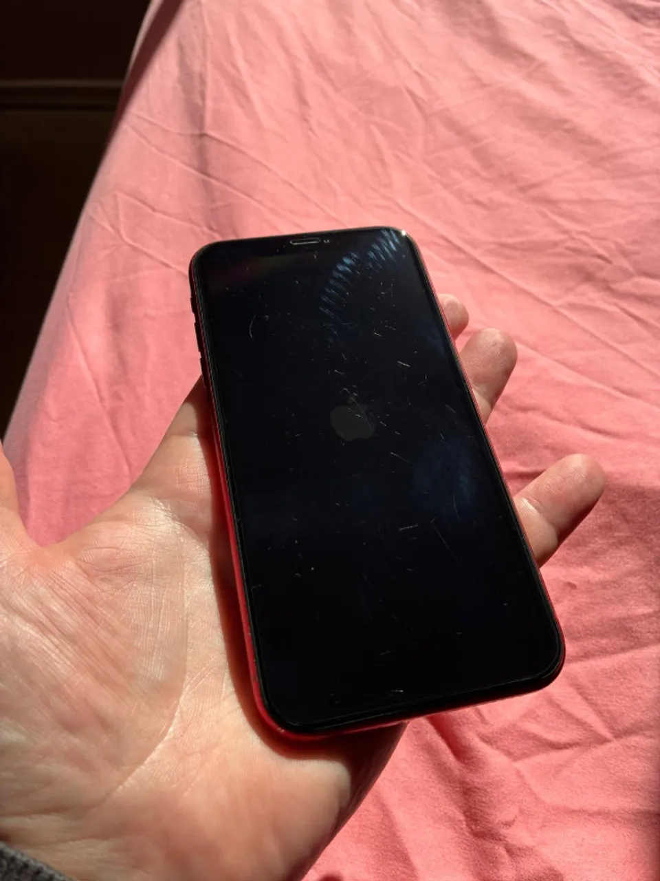 iPhone XR vermelho