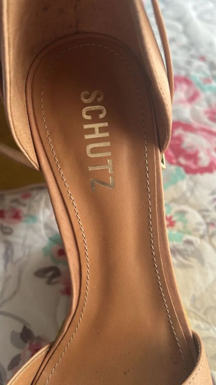 Sandália Plataforma de couro marrom marca Schultz - Foto 3