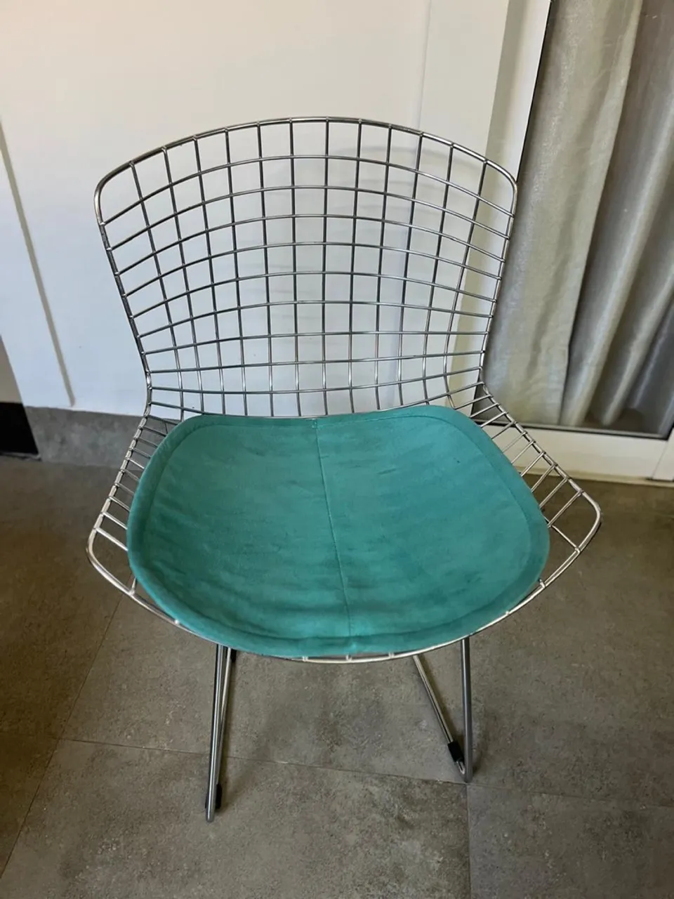 Cadeira de Metal com Assento Verde