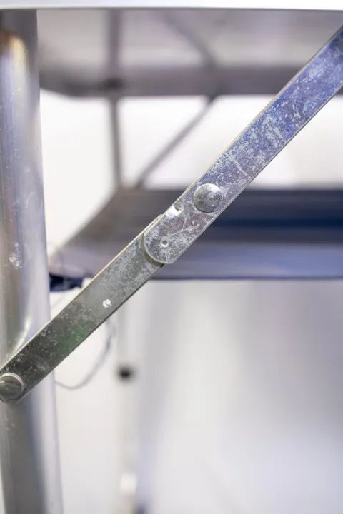 Conjunto de mesa e banquetas dobrável Konrad NTK (MOSTRUÁRIO) - Foto 4