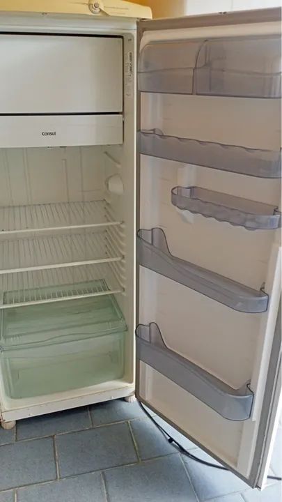 Vende-se essa geladeira cônsul  - Foto 3