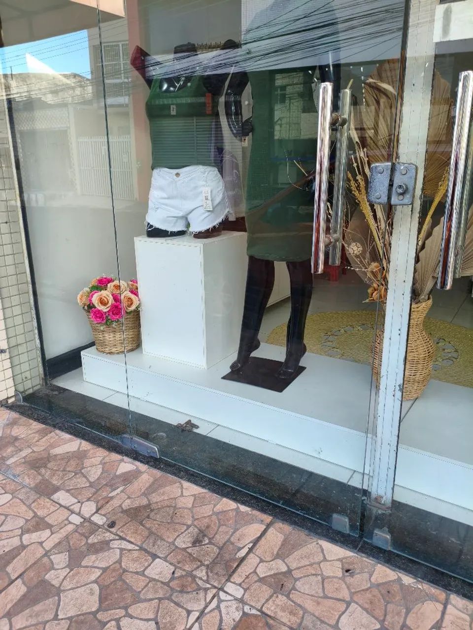 Base Vitrine de Loja em MDF branco  - Foto 2