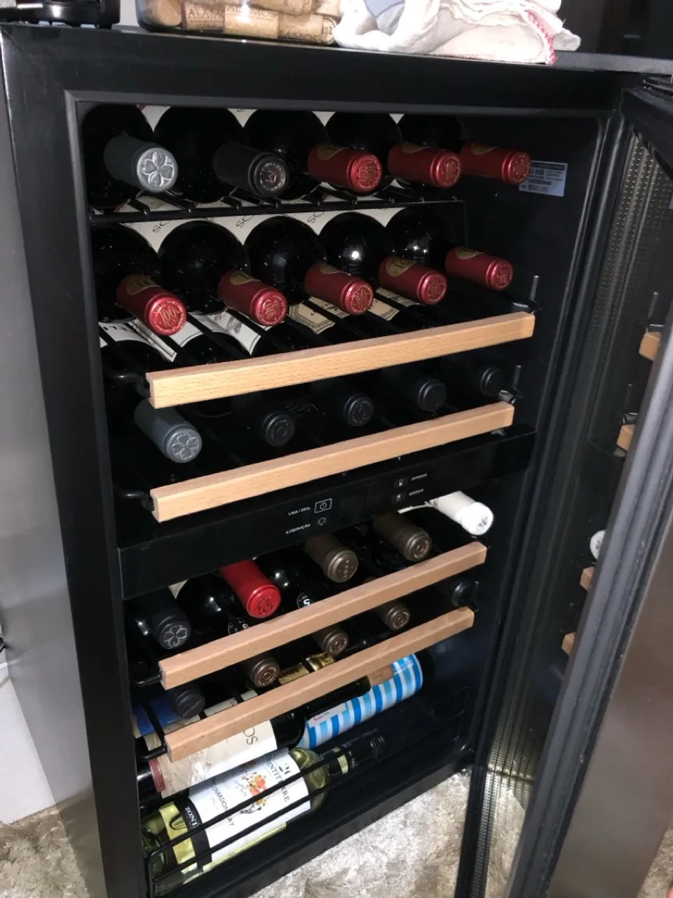 Adega Climatizada para Vinhos - Perfeita para sua casa!