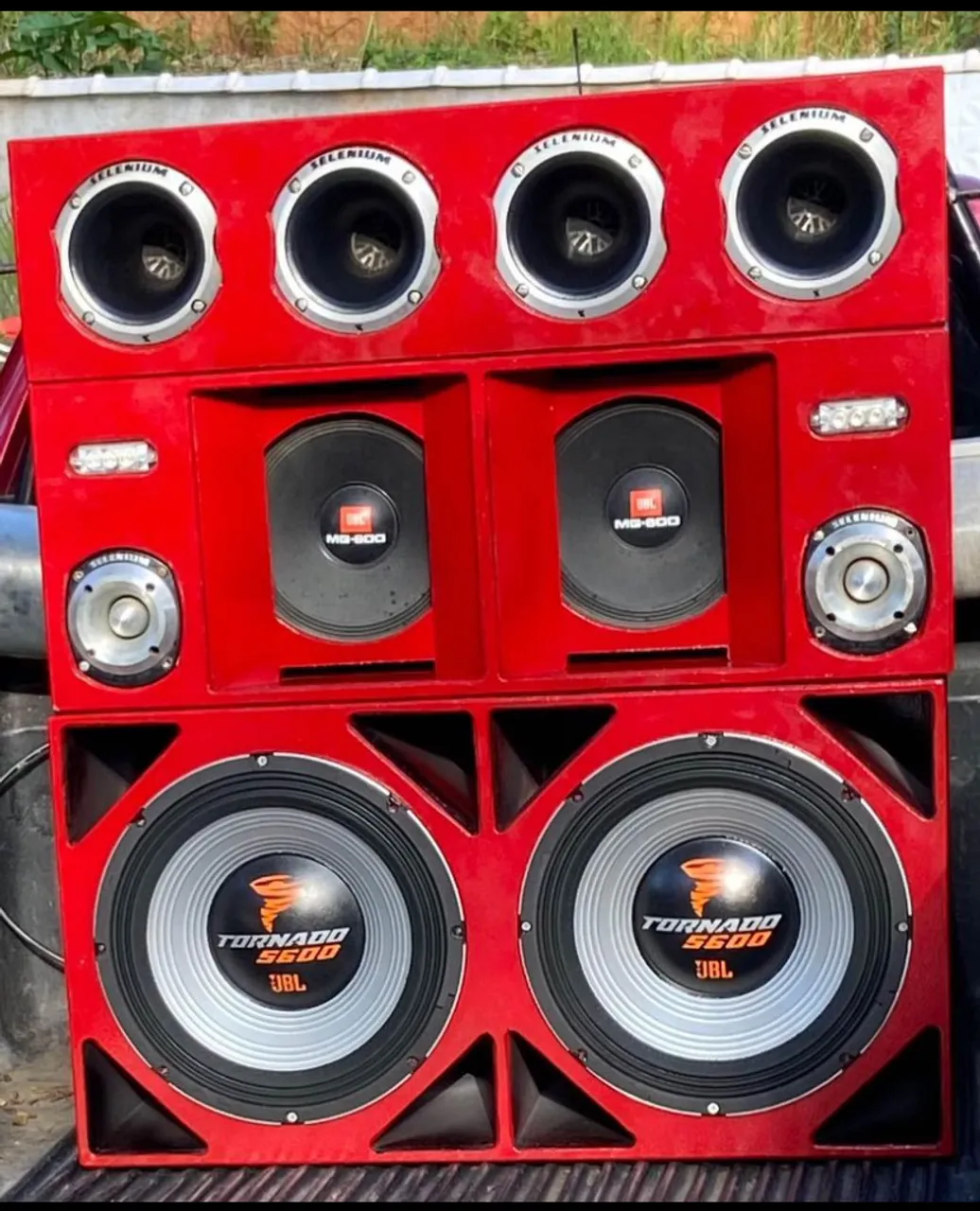 Som automotivo completo semi novo