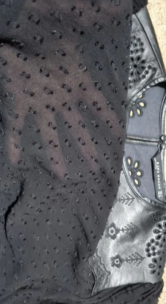 Blusa Zara Woman Preta com Detalhes em Couro - Foto 3