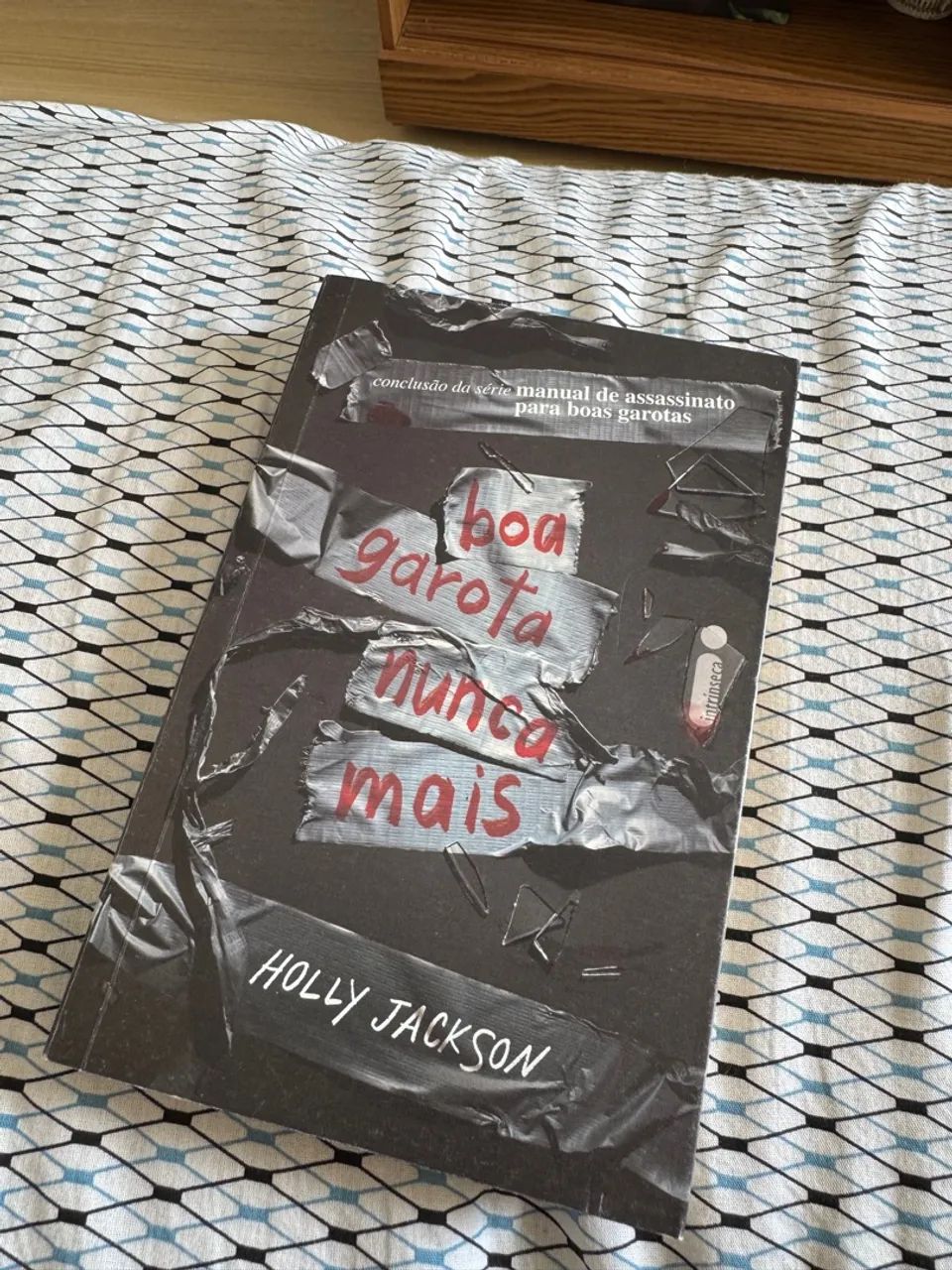 Livro: Boa Garota Nunca Mais - Holly Jackson