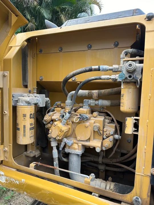 Escavadeira Caterpillar 318 - Foto 3
