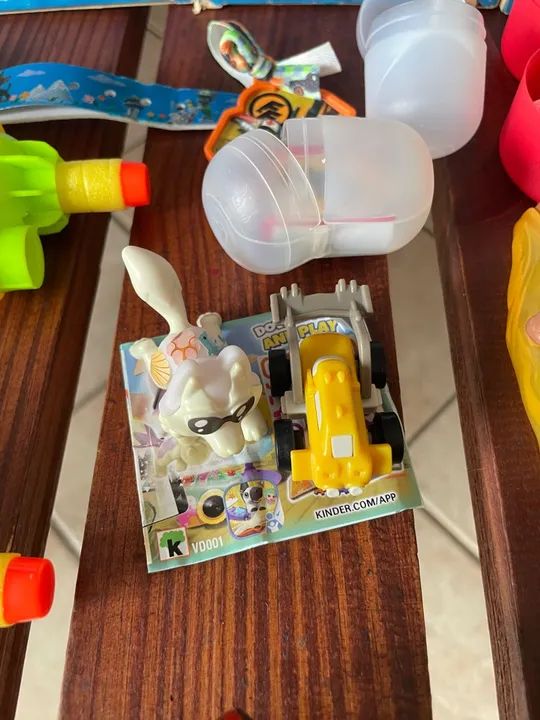 Lote 12 VHS DISNEY + 13 brinquedos diversos (envio olx pay) - Foto 3