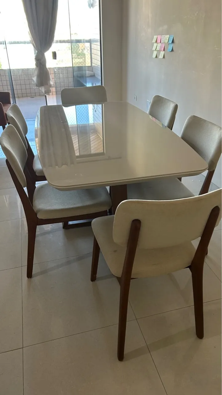 Mesa de Jantar 1,60m, tampo de vidro com 6 Cadeiras estofadas