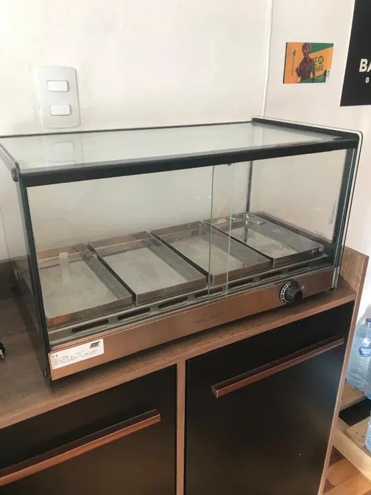 ESTUFA VITRINE TITÃ PARA SALGADOS 04 BANDEJAS - 250WATTS 220V