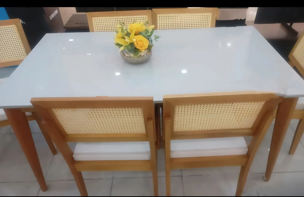 Mesa 6 lugares na caixa 160cmx90cm