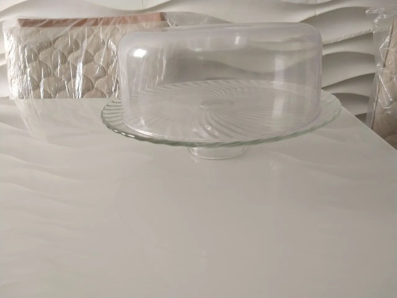 Boleira comTampa para bolo em acrílico transparente - Foto 4